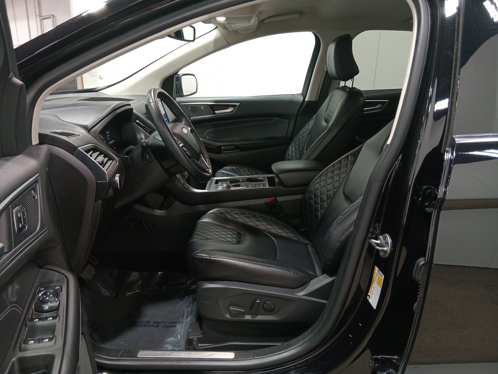 Certified 2024 Ford Edge Titanium AWD/4WD image 16
