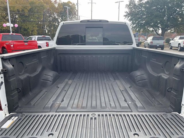 Used 2021 Nissan Titan S w/ S Utility Package image 8