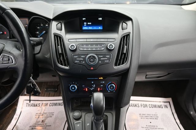 Certified 2018 Ford Focus SE w/ SE Winter Package FWD image 17
