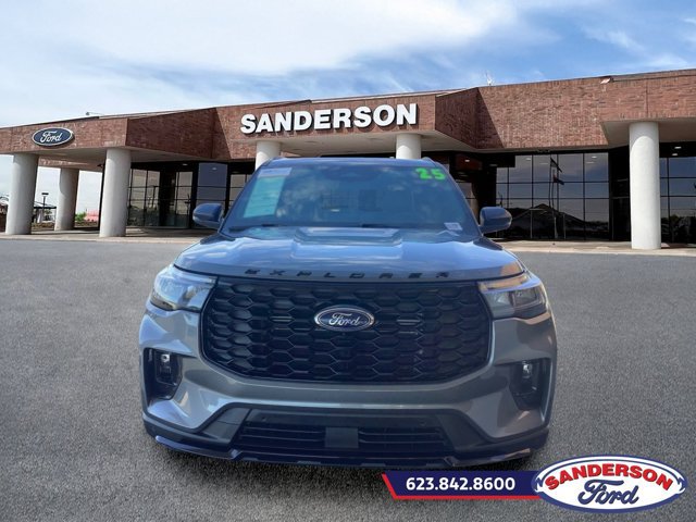 Certified 2025 Ford Explorer ST-Line AWD/4WD image 8