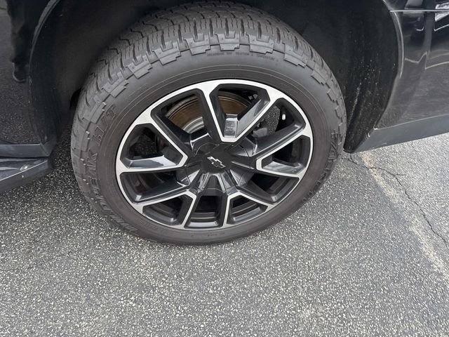 Used 2021 Chevrolet Suburban RST image 14