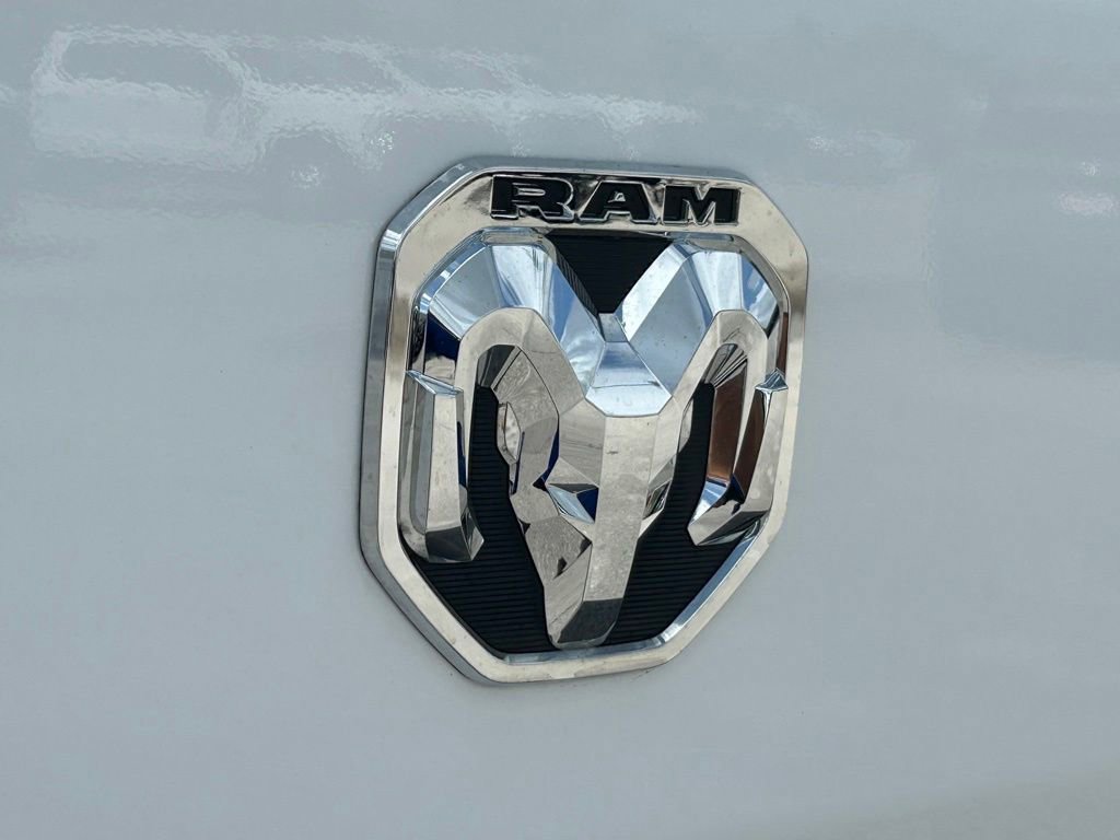 Used 2024 RAM ProMaster 2500 w/ Convenience Group FWD image 21