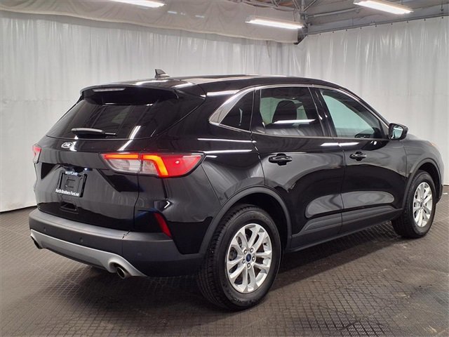 Certified 2020 Ford Escape SE image 4