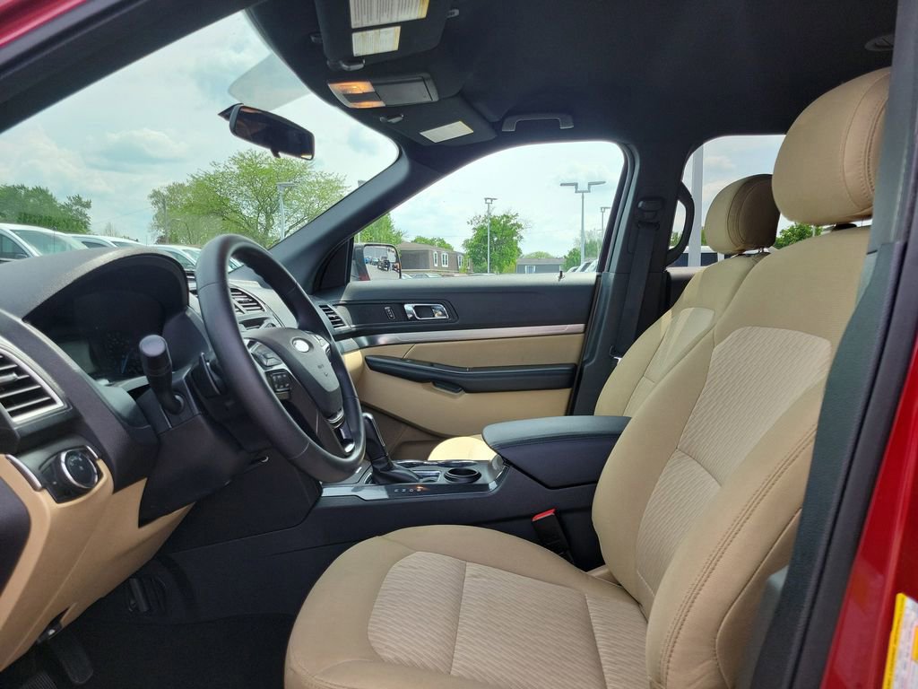 Certified 2017 Ford Explorer FWD image 18