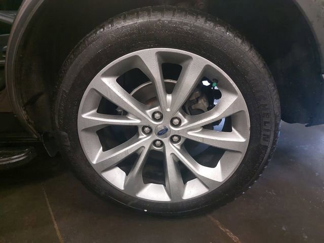 Certified 2021 Ford Explorer Platinum w/ Equipment Group 601A image 31