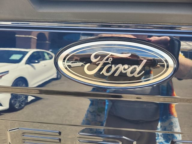 Certified 2022 Ford F250 Lariat w/ Black Appearance Package AWD/4WD image 7