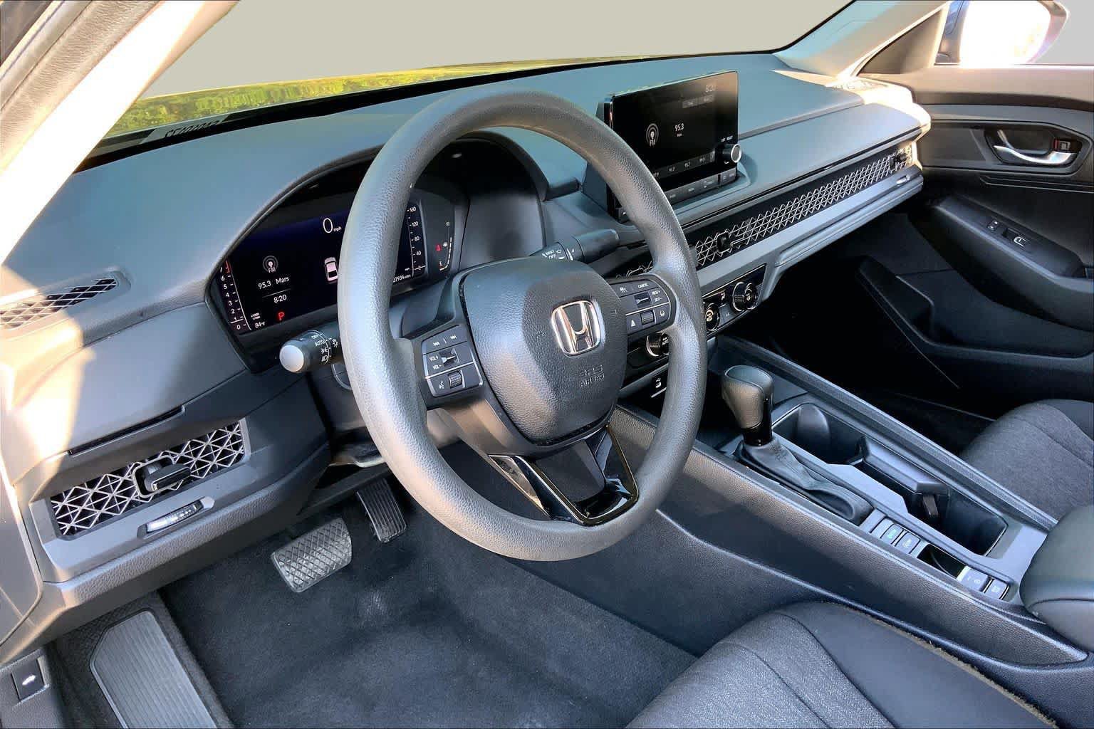Used 2025 Honda Accord LX image 15