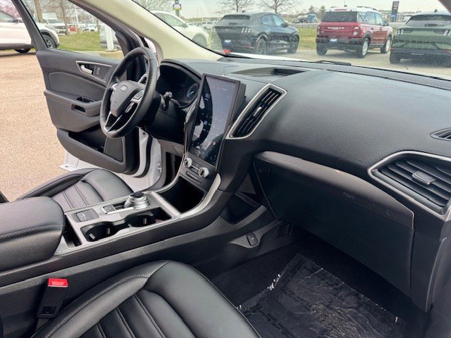 Certified 2024 Ford Edge SEL image 36