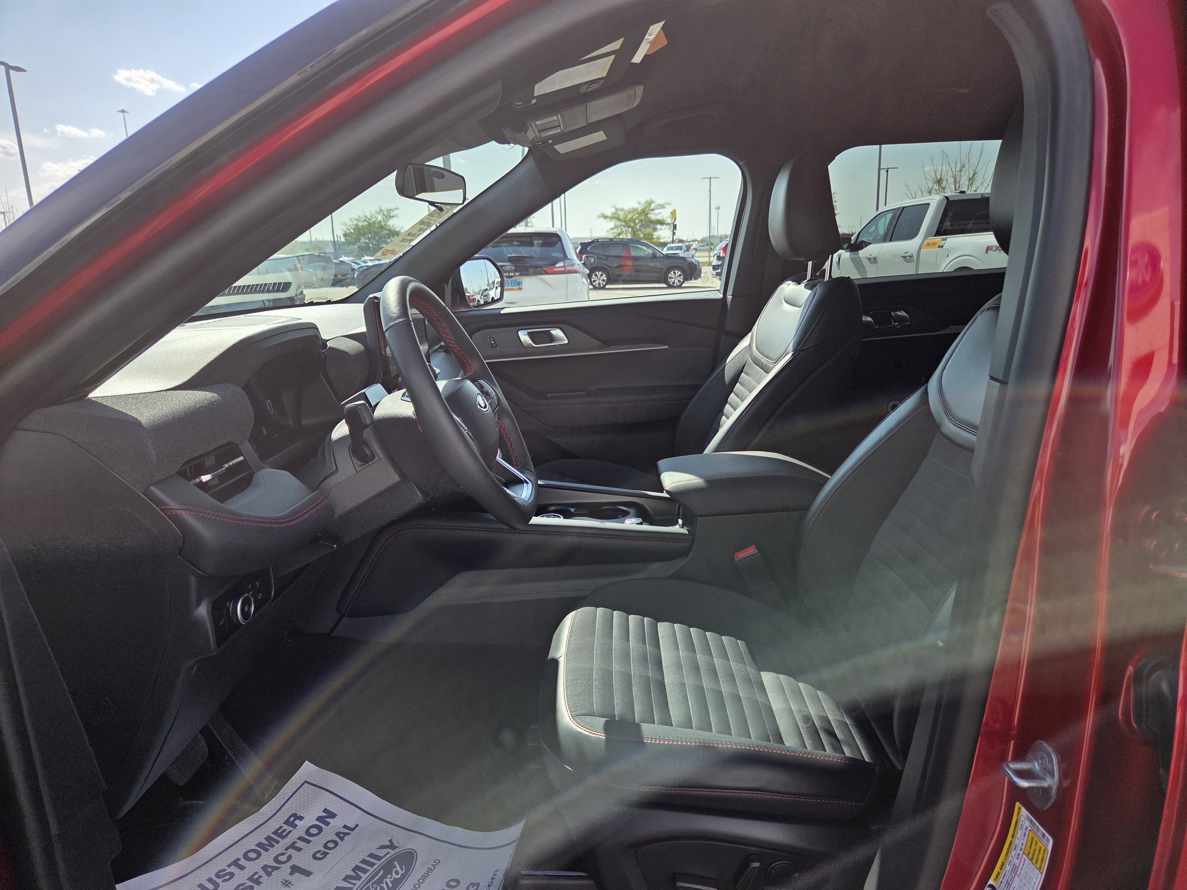 Certified 2025 Ford Explorer ST-Line AWD/4WD image 21
