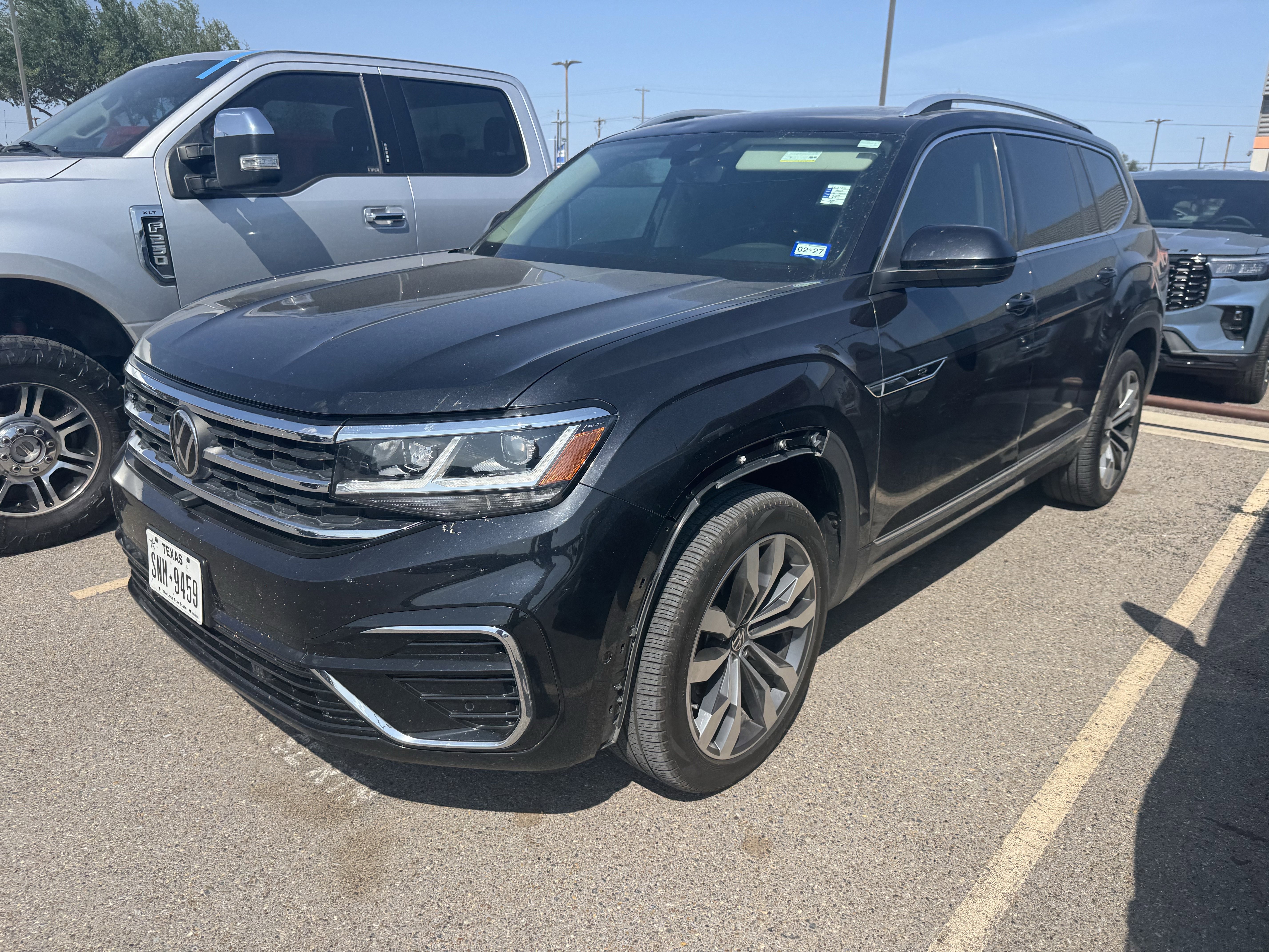 Used 2023 Volkswagen Atlas SEL Premium AWD/4WD image 2