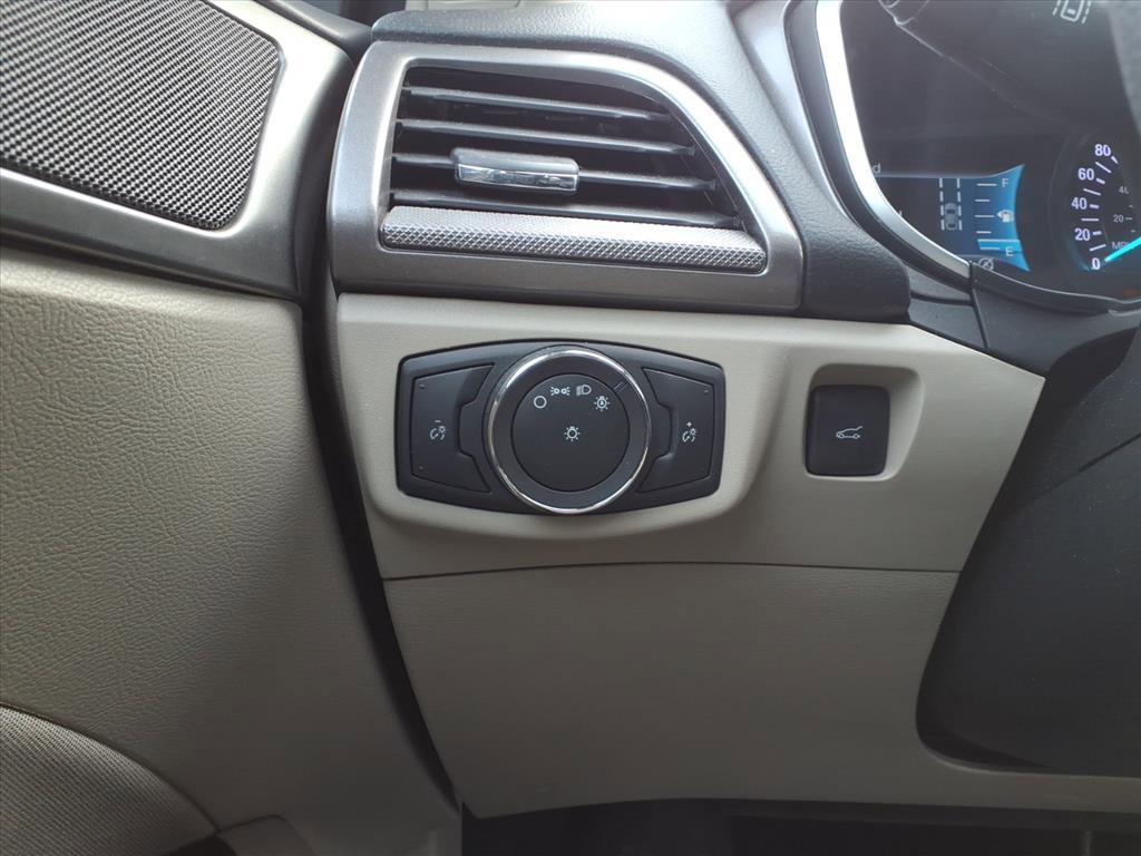 Certified 2019 Ford Fusion SE image 17