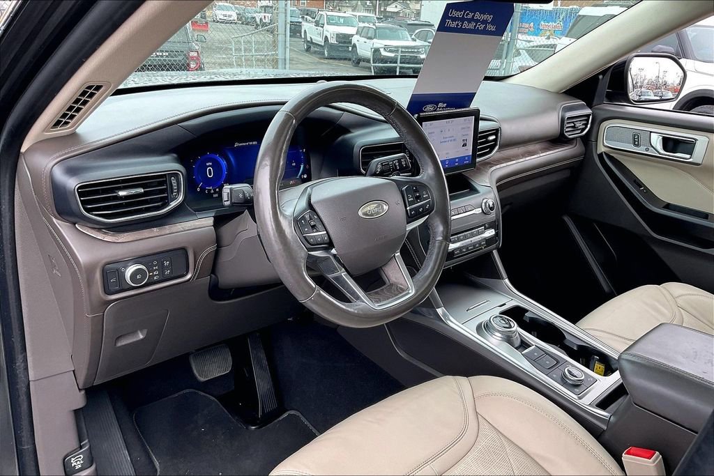 Certified 2020 Ford Explorer Platinum image 12