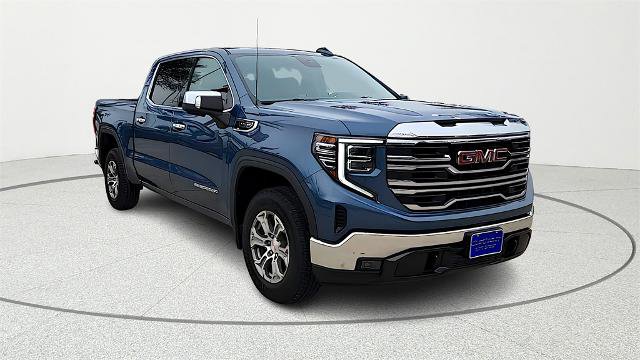 Used 2024 GMC Sierra 1500 SLT image 1