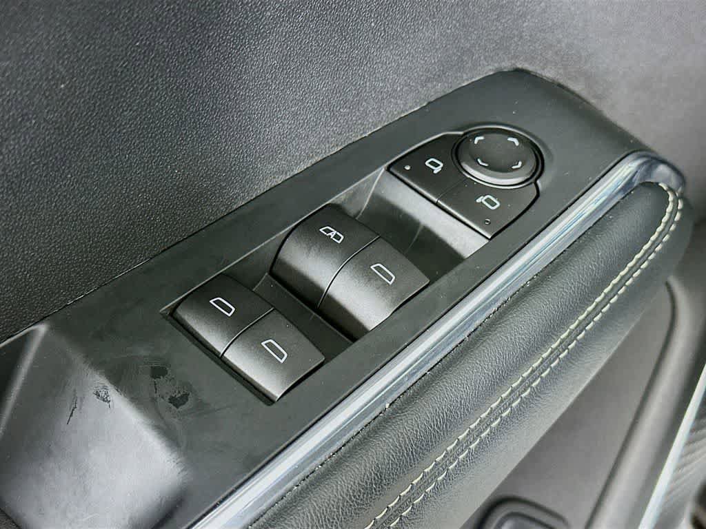 Used 2025 GMC Acadia Elevation FWD image 29