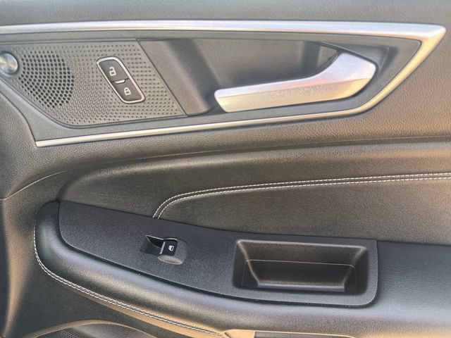 Certified 2024 Ford Edge Titanium AWD/4WD image 5