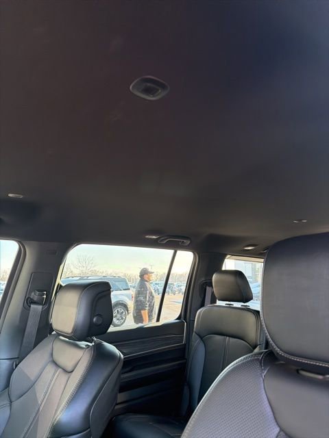 Used 2023 Jeep Wagoneer Series III w/ Preferred Equipment Group image 25