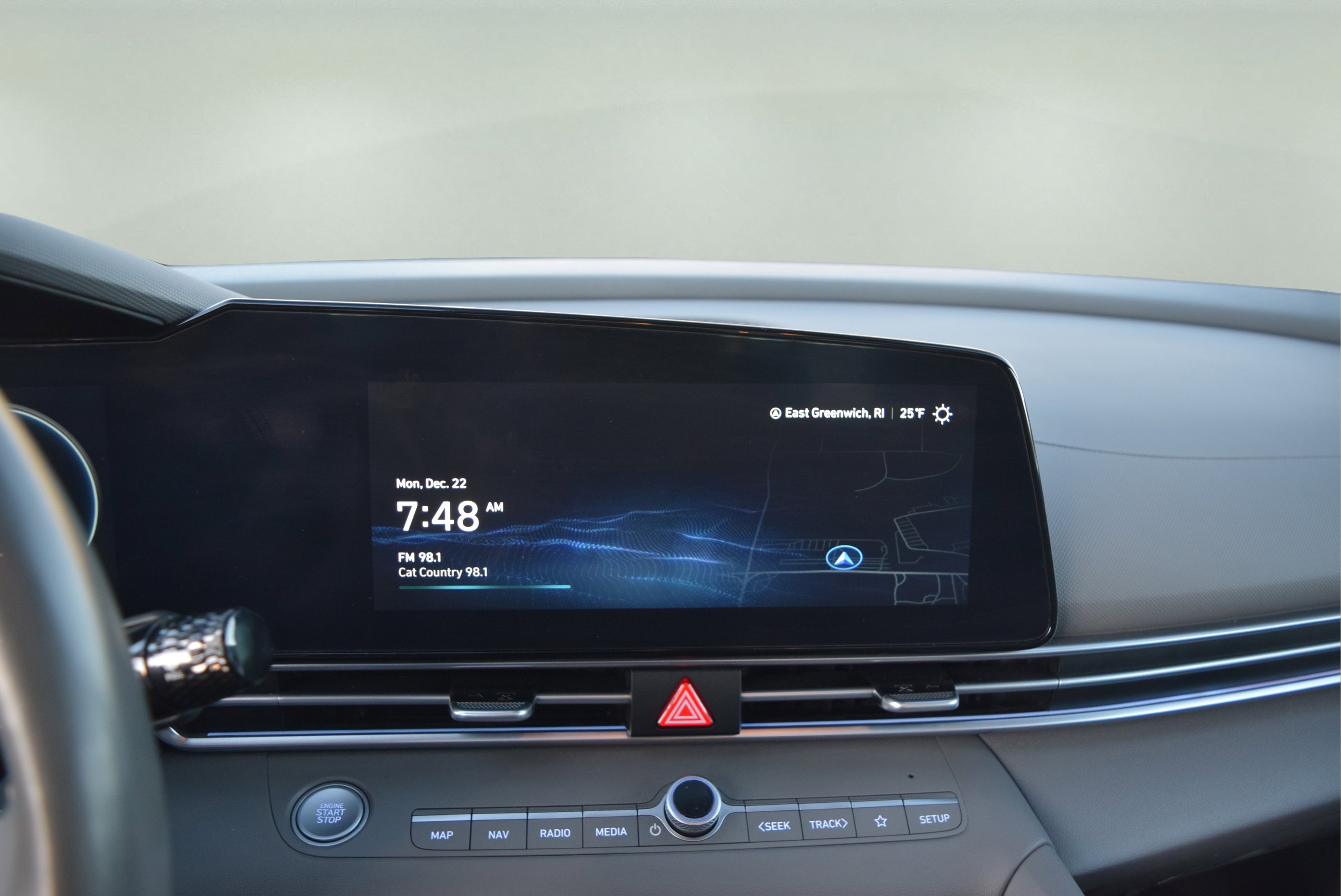 Used 2024 Hyundai Elantra SEL w/ Convenience Package image 13