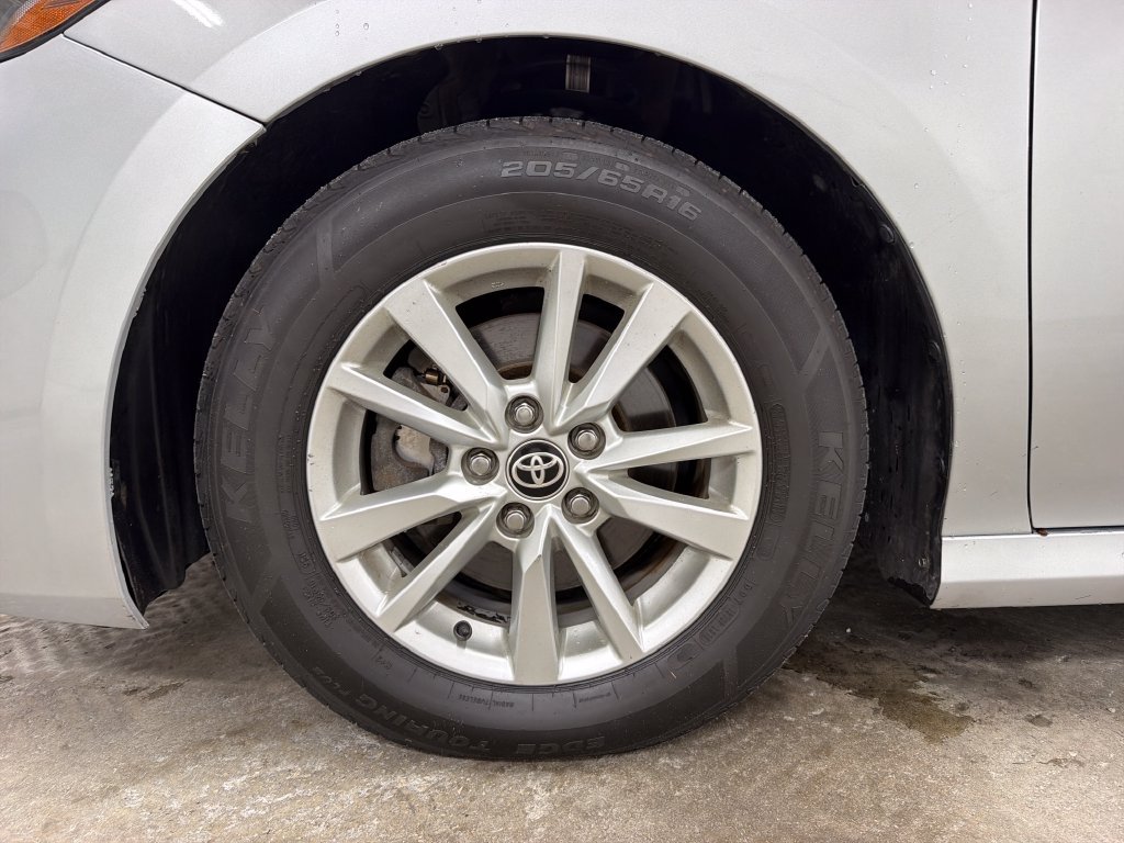 Used 2025 Toyota Camry LE FWD image 13