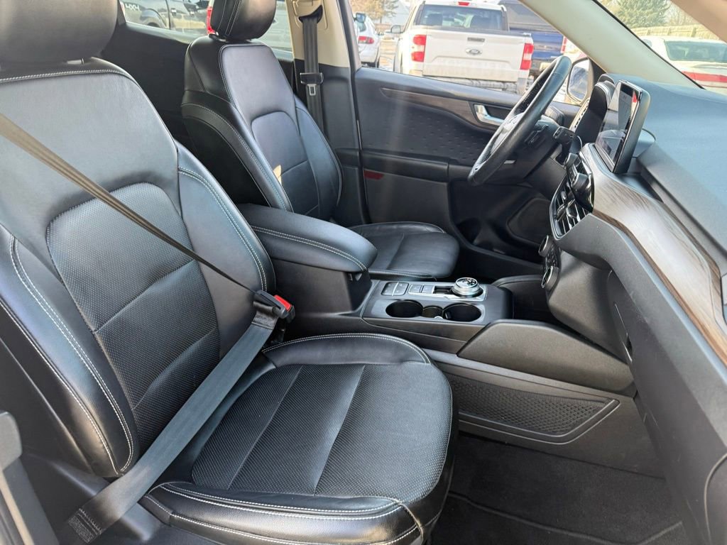 Certified 2020 Ford Escape Titanium image 13