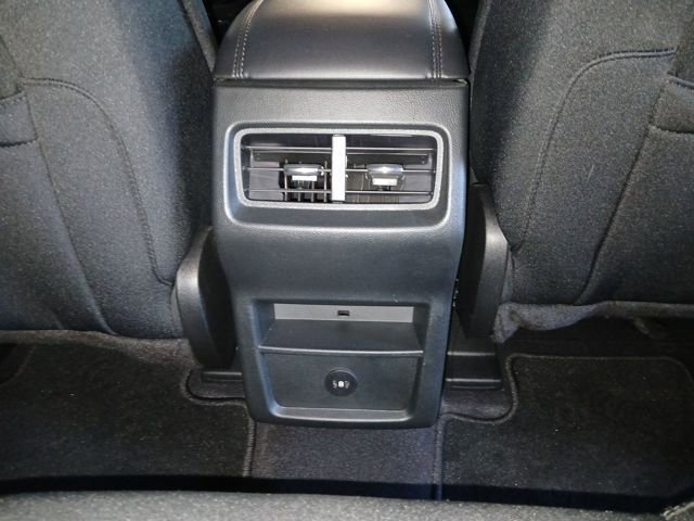 Certified 2024 Ford Edge SE image 46