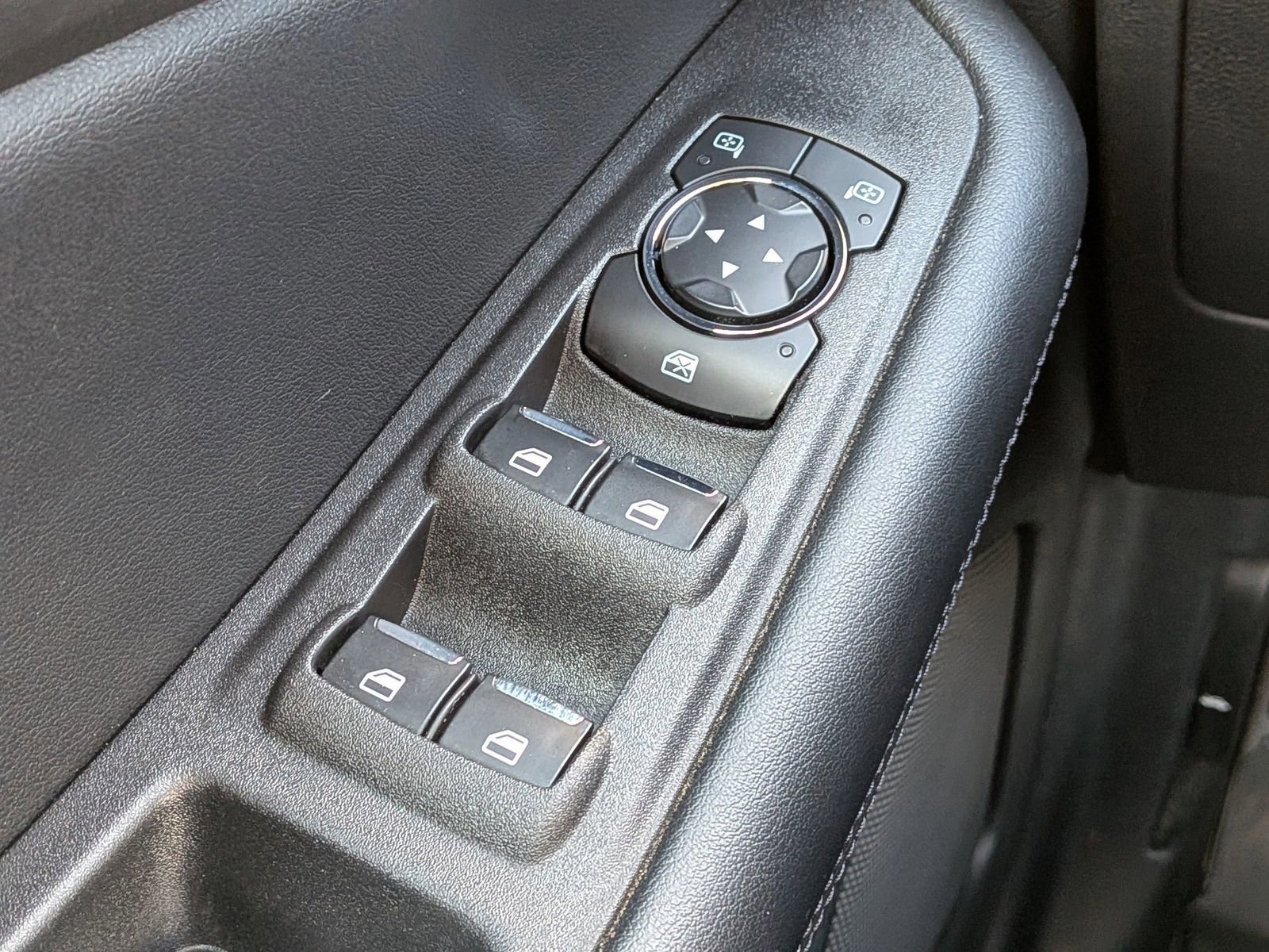 Certified 2023 Ford Edge SEL w/ Convenience Package image 28