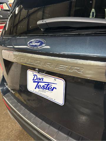 Certified 2022 Ford Explorer Platinum w/ Equipment Group 601A image 12