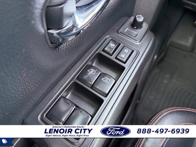 Used 2023 Nissan Titan PRO-4X w/ Pro-4x Convenience Package image 18
