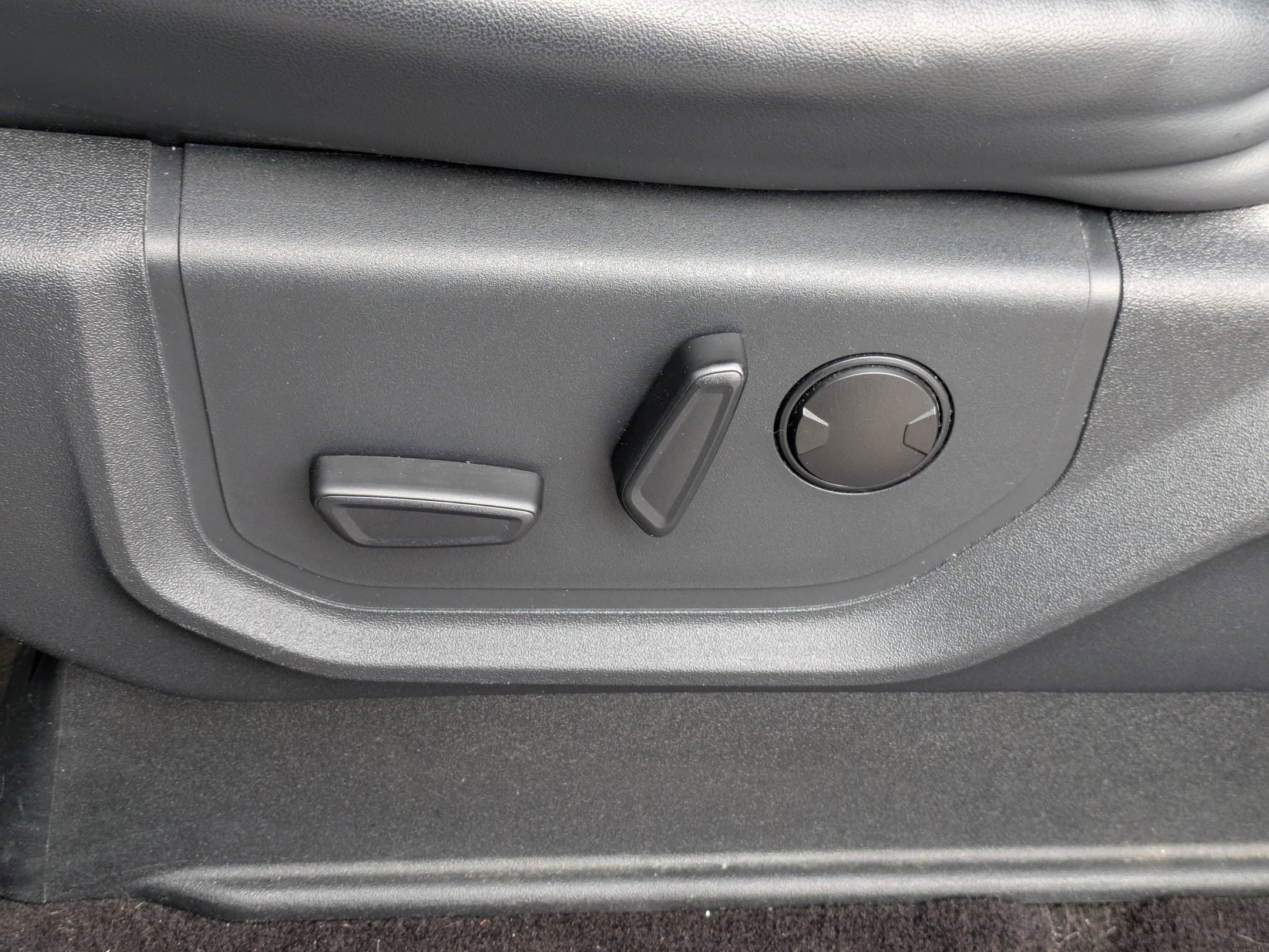 Certified 2022 Ford Expedition Max XLT image 13