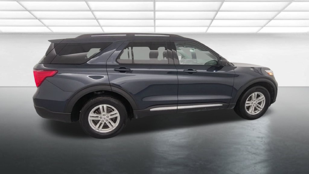 Certified 2024 Ford Explorer XLT w/ Equipment Group 202A AWD/4WD image 9