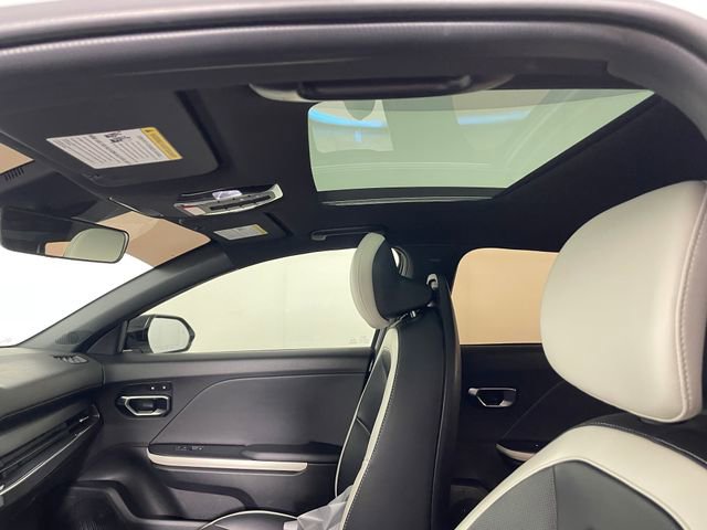 Used 2025 Kia K4 GT-Line w/ GT-Line Premium Package FWD image 17