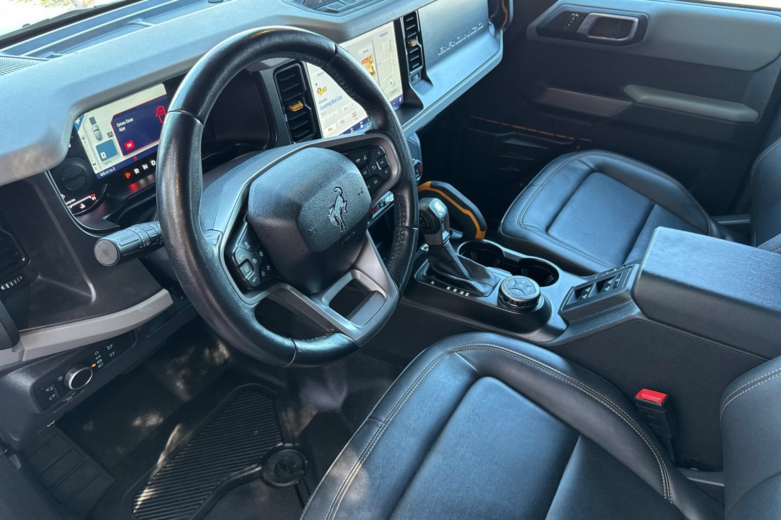 Certified 2022 Ford Bronco Badlands AWD/4WD image 3