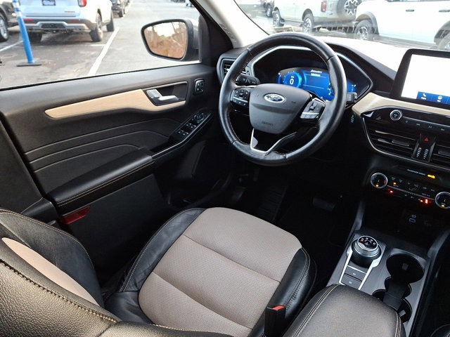Certified 2022 Ford Escape Titanium w/ Titanium Elite Package image 13