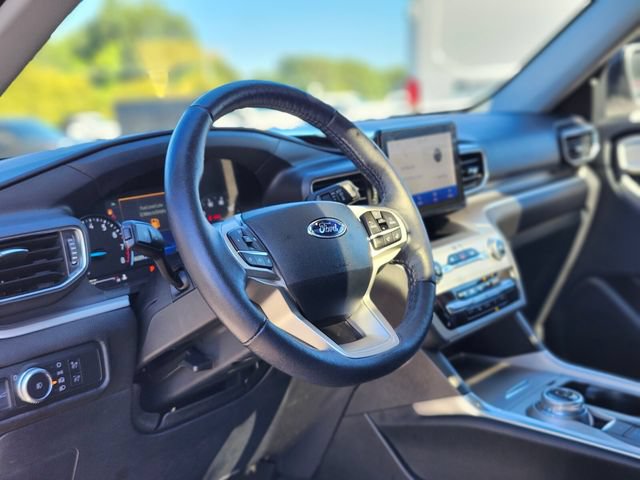 Certified 2022 Ford Explorer XLT w/ Equipment Group 202A AWD/4WD image 20