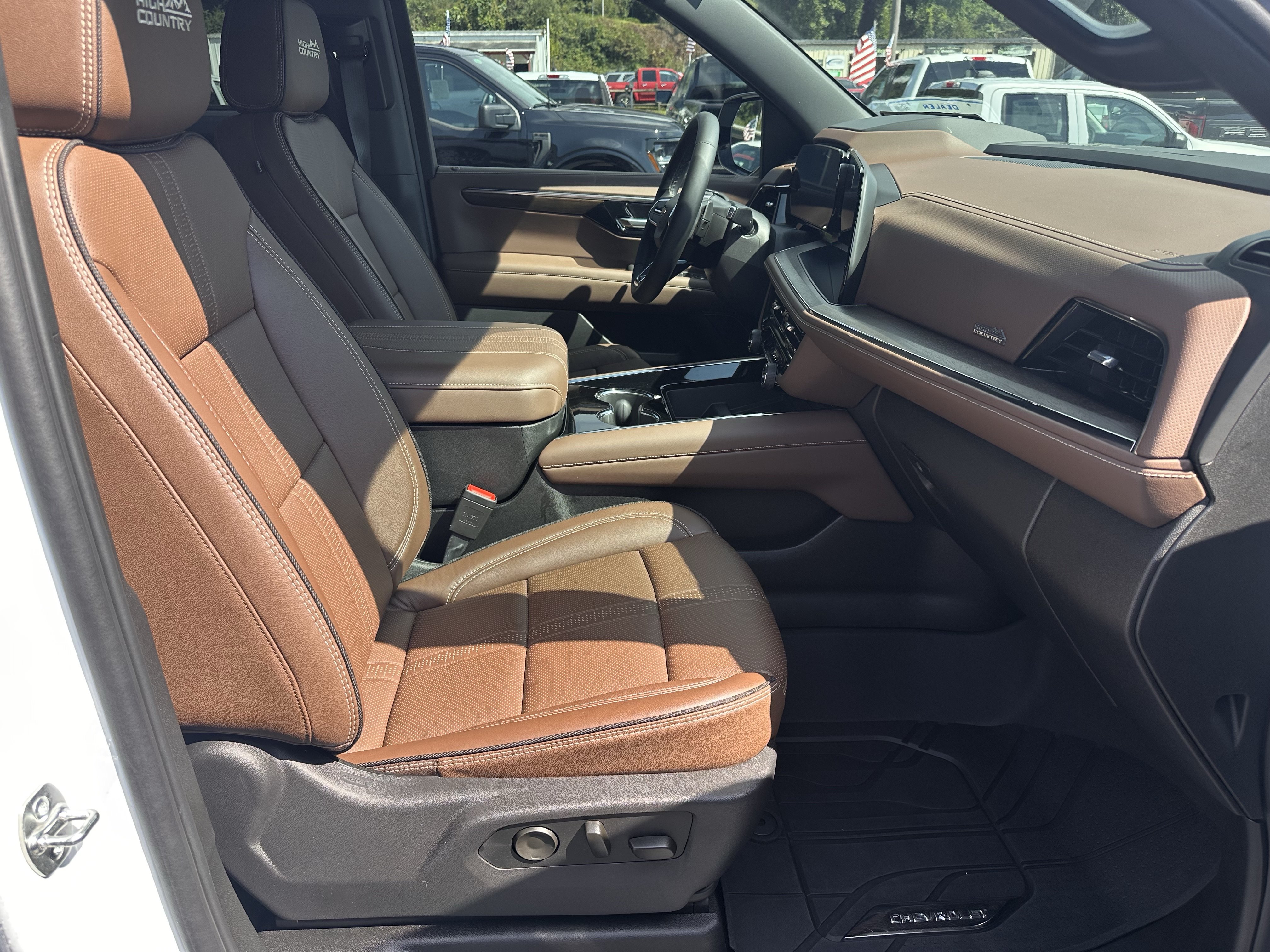 Used 2026 Chevrolet Tahoe High Country w/ Sun And Tow Package AWD/4WD image 14