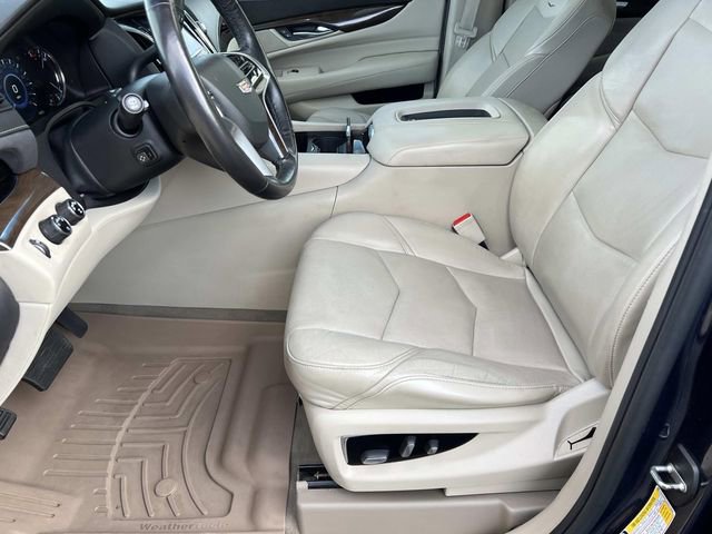 Used 2019 Cadillac Escalade ESV Luxury AWD/4WD image 21