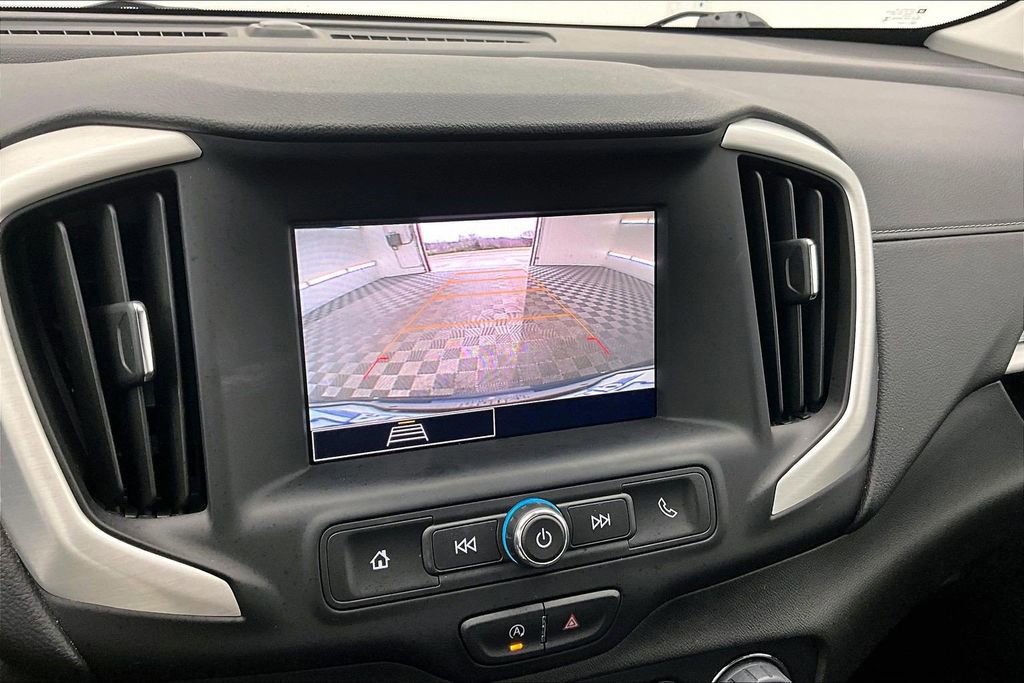 Used 2024 GMC Terrain SLE w/ Driver Convenience Package image 21
