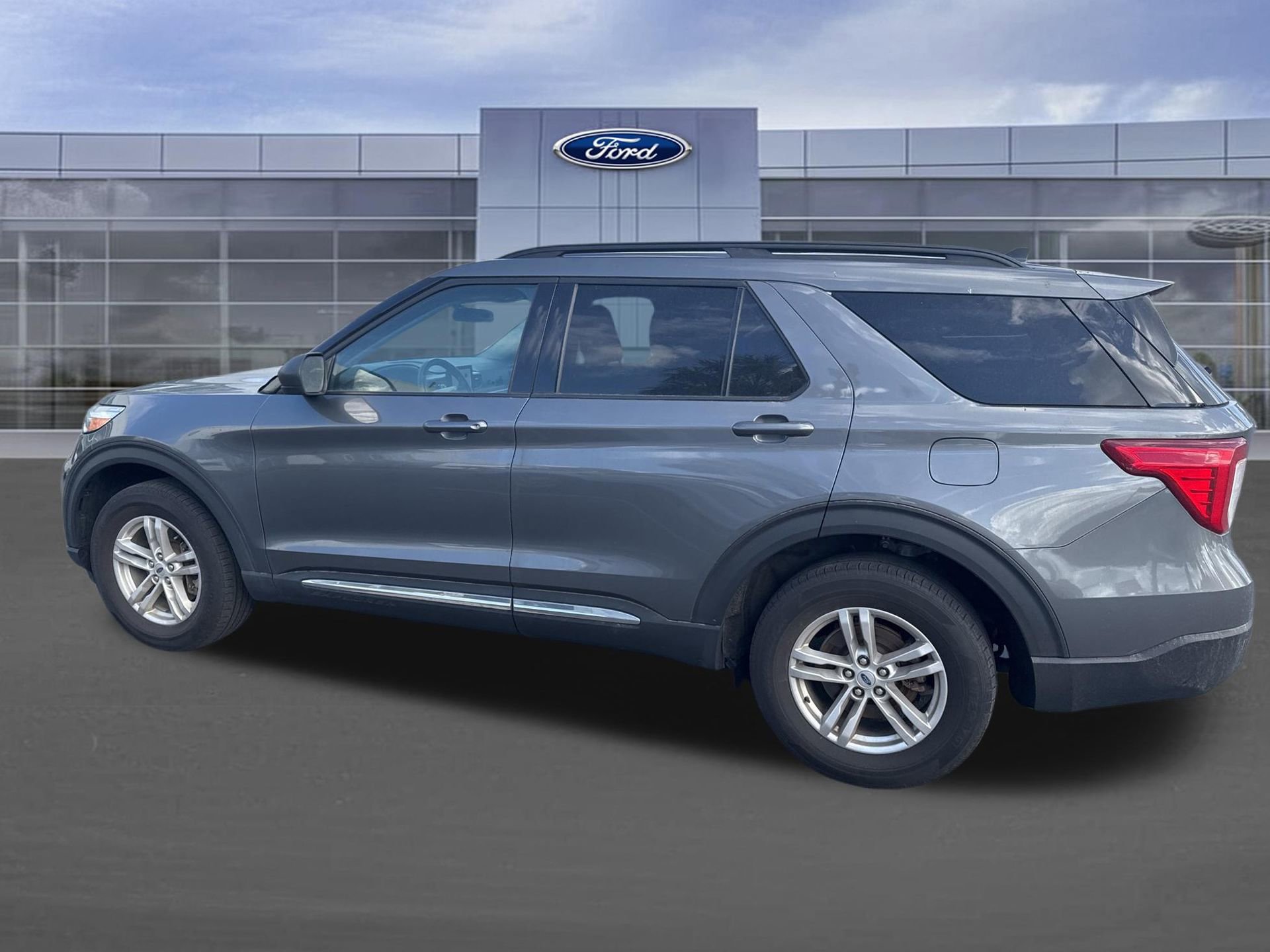 Certified 2023 Ford Explorer XLT AWD/4WD image 8