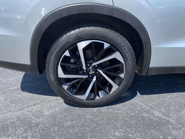 Used 2022 Mitsubishi Outlander SE AWD/4WD image 9