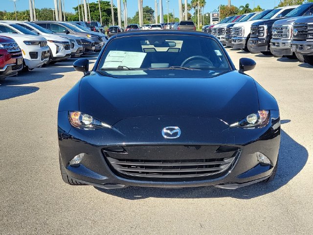 Used 2022 MAZDA MX-5 Miata Sport RWD image 2