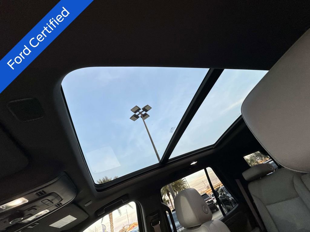 Used 2022 Chevrolet Tahoe Z71 w/ Luxury Package image 29