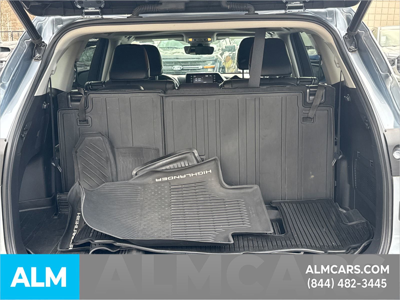 Used 2021 Toyota Highlander XLE image 21