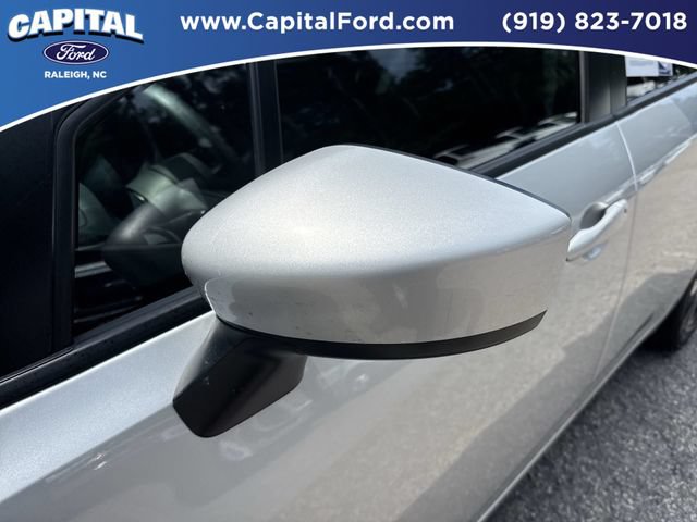 Used 2025 Nissan Versa SV FWD image 12