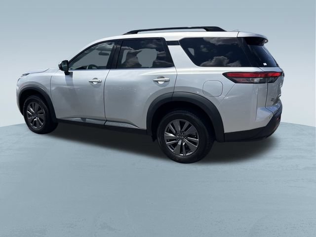 Used 2024 Nissan Pathfinder SV AWD/4WD image 8