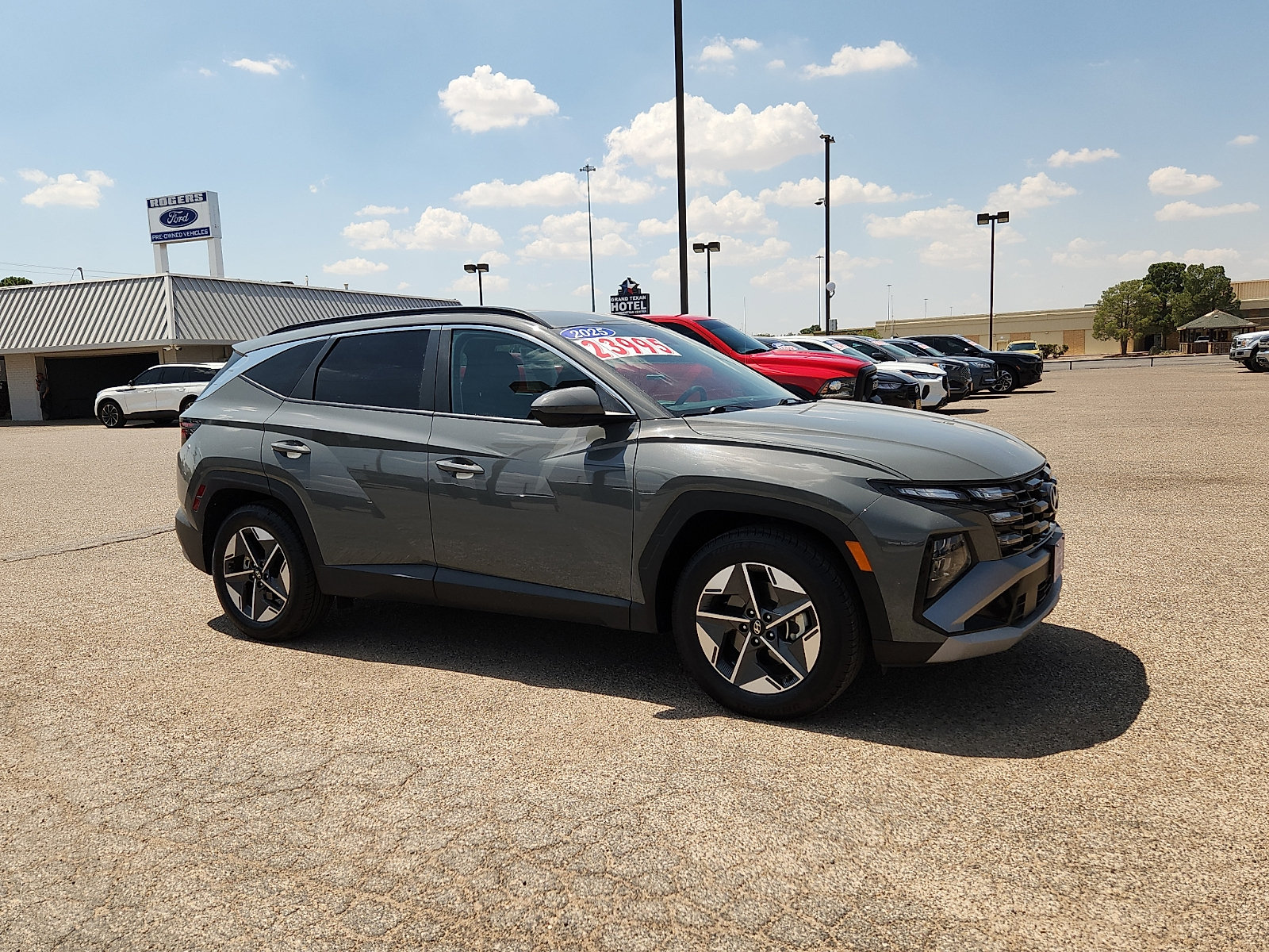 Used 2025 Hyundai Tucson SEL FWD image 8