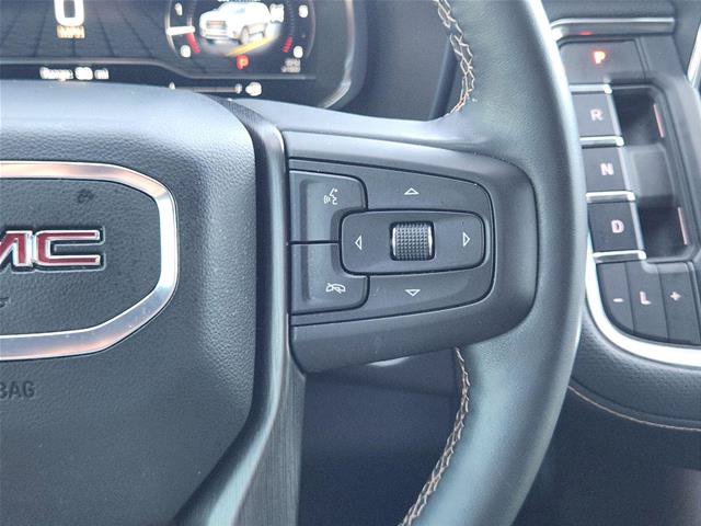 Used 2024 GMC Yukon AT4 w/ Technology Package AWD/4WD image 27