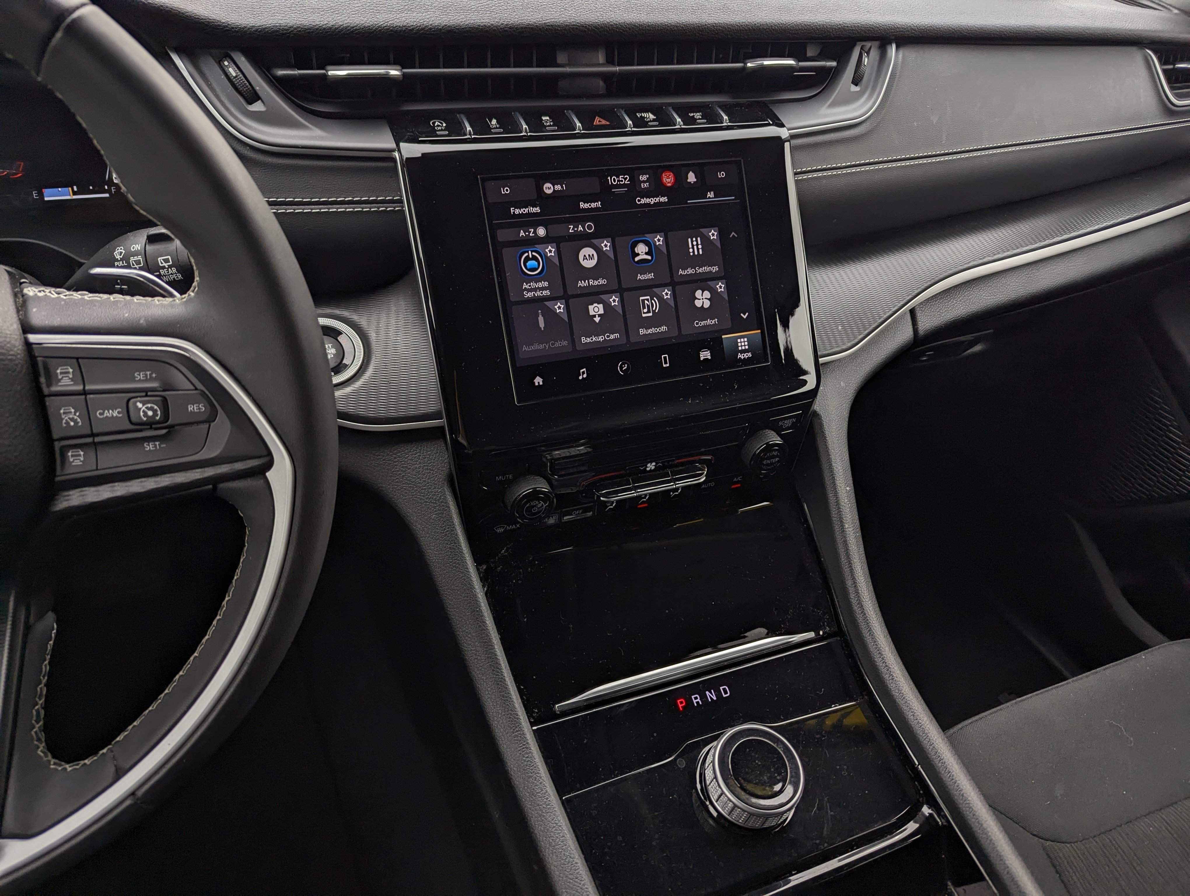 Used 2023 Jeep Grand Cherokee L Laredo image 11