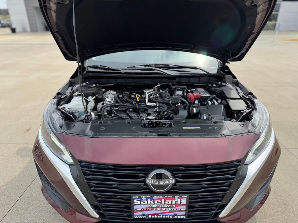 Used 2025 Nissan Altima 2.5 SV FWD image 41