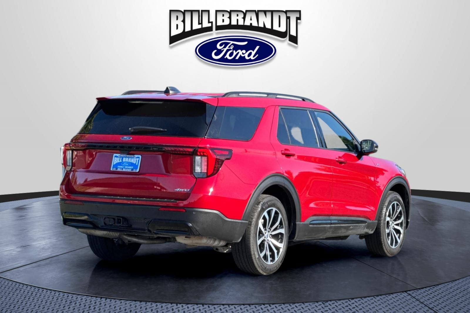 Certified 2025 Ford Explorer ST-Line AWD/4WD image 3