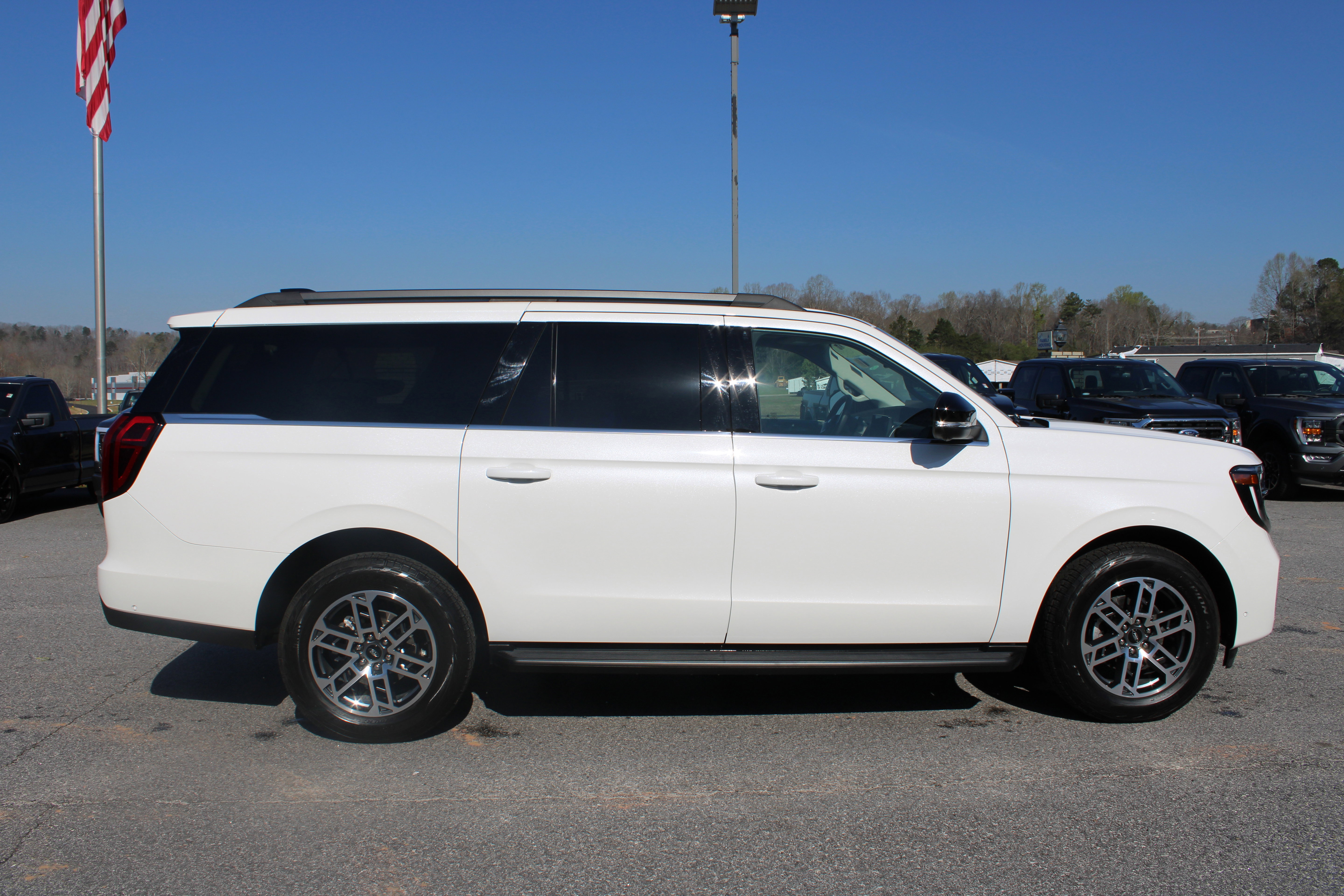 Certified 2025 Ford Expedition Max Active AWD/4WD image 5