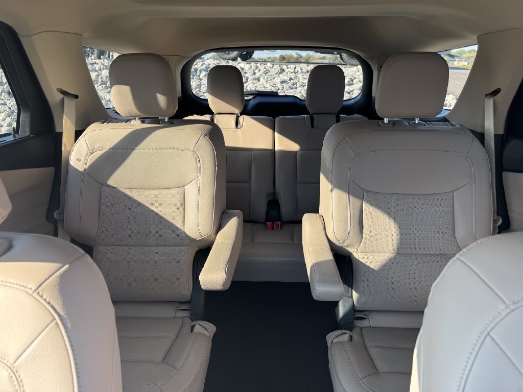 Certified 2023 Ford Explorer Limited w/ Limited Technology Package AWD/4WD image 24